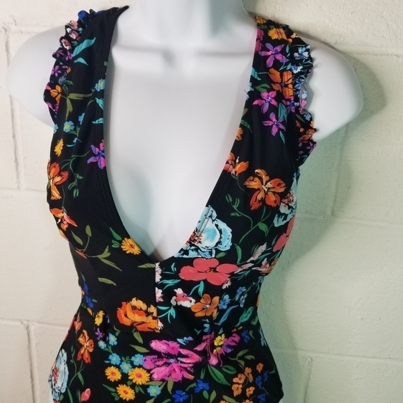 Skinnydippers Miraclesuit baby kiss cinch ruffle dark floral one piece swimsuit - Picture 8 of 11